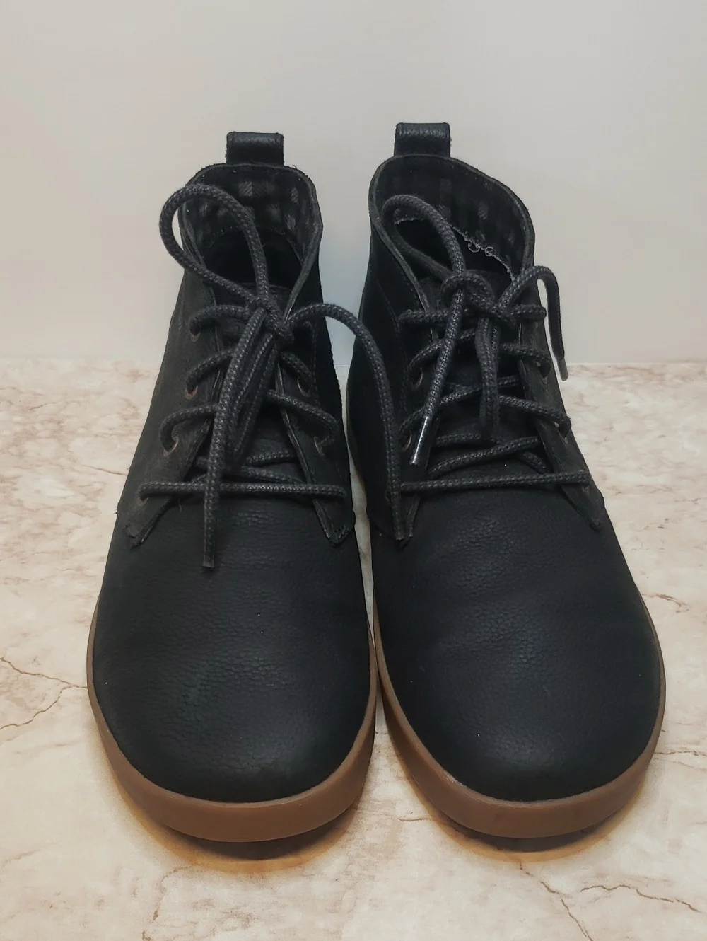 Chaco Men's Black Chukka Boots with Brown Sole Size 9